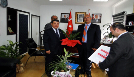 Dürüst, İskele Kültür Sanat ve Kızılay derneklerini kabul etti
