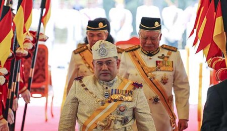 İstifa eden Malezya Kralı'nın tahtına Abdullah oturacak