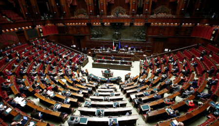 Kadın parlamenter oranı bakımından hem Kuzey hem de Güney, AB ortalamasının altında