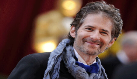 Titanic filminin müziklerinin bestecisi James Horner uçak kazasında öldü