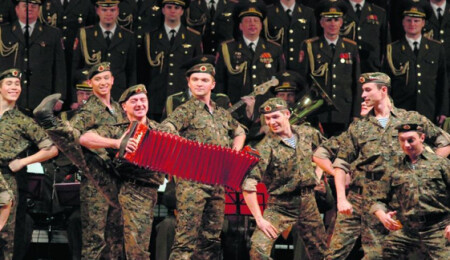 Düşen Rus uçağı Kızıl Ordu Korosu'nu taşıyordu