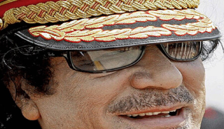Kaddafi'nin gömleği ve alyansı 2 milyon dolara satışa sunulacak