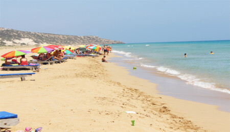 Bu yazın da vazgeçilmezi, eşsiz sahiliyle; Altınkum
