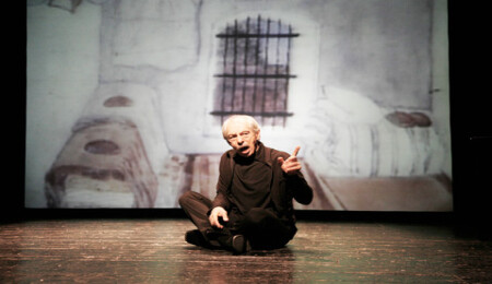 Genco Erkal'ın "Kerem Gibi, Nazım Hikmet'le 35 Yıl" oyunu 26 Ekim'de