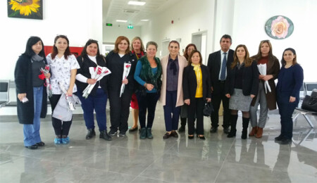 Kıbrıslı Türk ve Kıbrıslı Rum sendikacılardan Onkoloji Hastanesine ziyaret