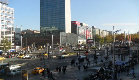 Kızılay Meydanı'nın ismi "15 Temmuz Kızılay Demokrasi Meydanı" olarak değiştirilecek