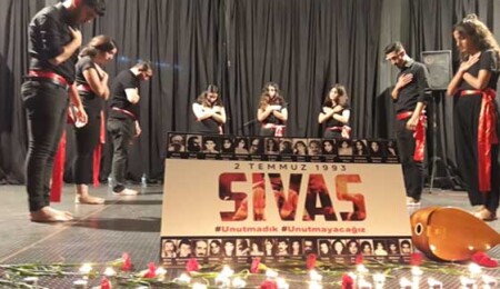 KKTC Alevi Kültür Merkezi, "Sivas-Madımak katliamını kınama ve yitirilen canları anma" programı gerçekleştirdi