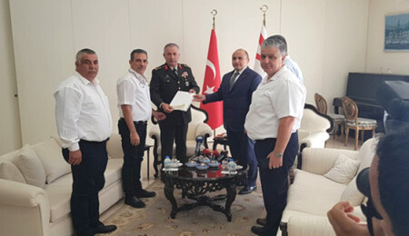 KKTC'den Barış Pınarı Harekatı'na anlamlı destek