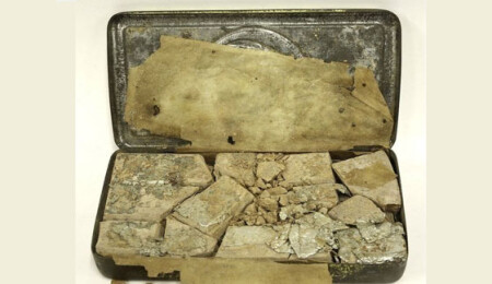 Kraliçe Victoria'nın savaşta askerlere yolladığı çikolata dolu kutu, 118 yıl sonra ortaya çıktı
