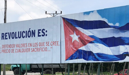 Küba, komünizm yerine sosyalizme geçiyor