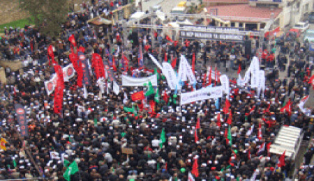 Küçük'ten miting yorumu: "Kamu çalışanlarının katılımı %20'de kaldı"