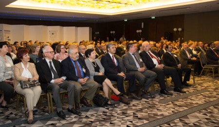 LAÜ Akademisyeni Karakaya IUTOX Yaşam Boyu Başarı Ödülü ne layık görüldü