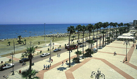 Açtığı davayı kazandı: Rum göçmenler Türk binalarından çıkarılıyor