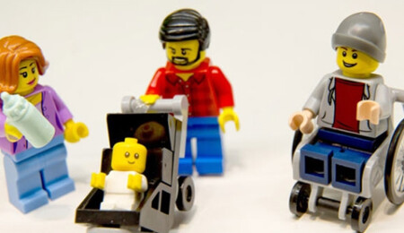 LEGO'dan çalışan anne, çocuk bakan baba!