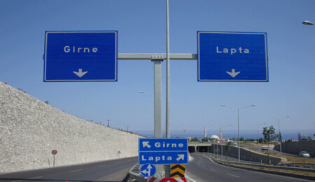 Adada bir ilk: Baş üstü levhaların montajına başlandı