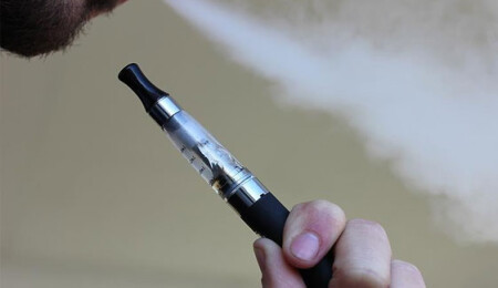 Likit kartuşlu sigara diğerleri kadar tehlikeli