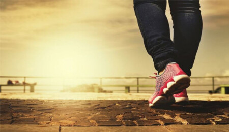 Liseli bilim insanlarından yeni buluş: "Akıllı spor ayakkabı"