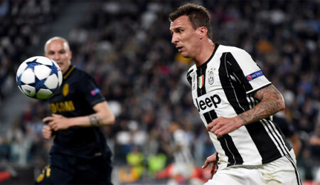 Mandzukic, Juventus'la olan sözleşmesini uzattı