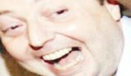 Porno film izlerken gülmekten öldü!  