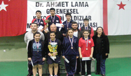 Masa tenisinde kızlarda Tülay Borahan ve erkeklerde Cemal Kara Kıbrıs şampiyonu oldu