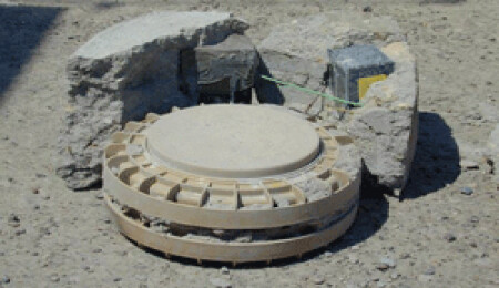 Mayınlı bölgede mahsur kalan itfaiye araçları kurtarıldı