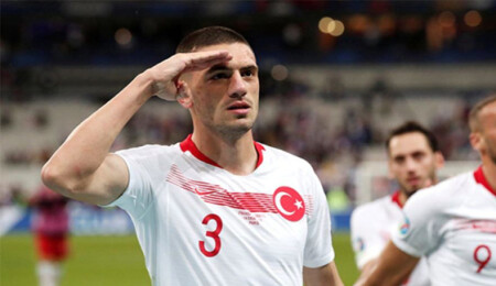 Merih Demiral: "Tesislere gittiğimde Ronaldo beni asker selamıyla karşıladı"