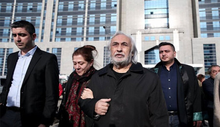 Metin Akpınar ve Müjdat Gezen hakkında adli kontrol şartlı serbestlik kararı verildi