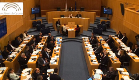 Kıbrıs Parlamentosu uluslararası toplumdan "Ermeni soykırımı"nı kabul etmesini istedi