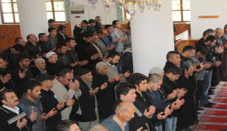 Cuma namazı öncesinde Reyhanlı'daki saldırılar için mevlik okunacak