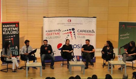 ODTÜ Kıbrıs mezunları öğrencilere kariyer yolculuklarını anlattı 