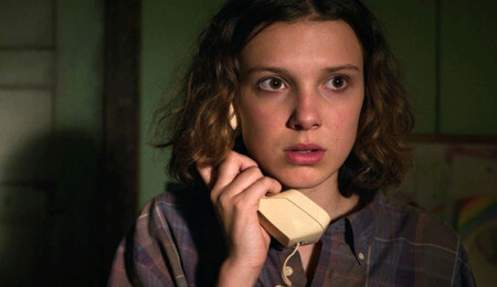 Millie Bobby Brown, Netflix için yapımcı koltuğuna oturuyor