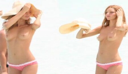 Üstsüz Miranda heyecan yarattı  