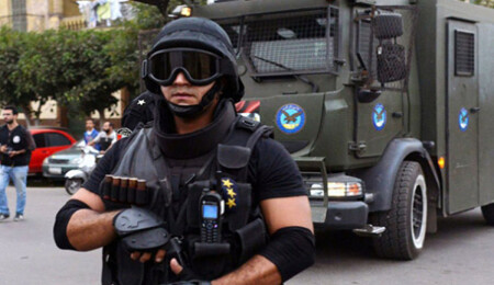 Mısır polisi Anadolu Ajansı Kahire ofisini basarak dört çalışanı gözaltına aldı