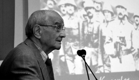 Mümtaz Soysal hayatını kaybetti