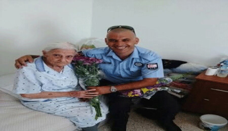 Kaçak çiçekler müsadere edildi