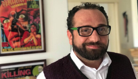 Naci Bayramoğlu ile "Kısa Kes" Konuk: Münevver Oshan 