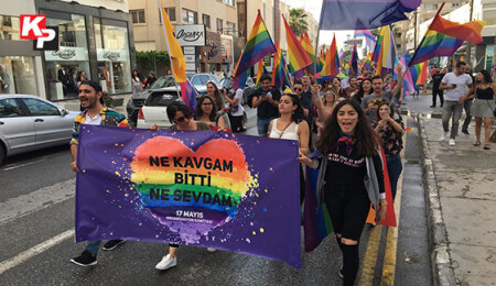 "Ne Kavgam Bitti Ne Sevdam" diyerek yürüdüler