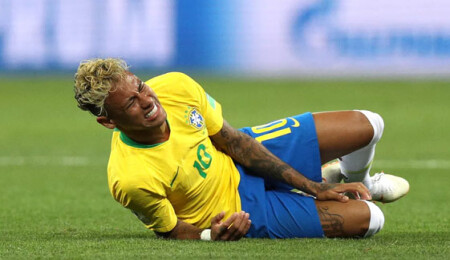 Neymar, Ronaldinho ve Kaká: Brezilyalı bazı efsanevi futbolcular neden aşırı sağcı Bolsonaro'yu destekliyor?