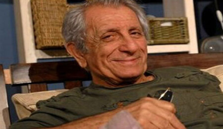 Nejat Uygur vefat etti