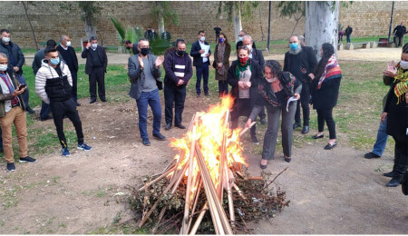 Nevruz ateşi Kuğulu Park’ta yakıldı