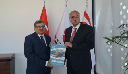 Girne Belediye Başkanı'ndan, Uluslararası Final Üniversitesi'ne ziyaret 