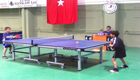2012  2013 sezonu masa tenisi minikler ilk turnuvası oynanıyor