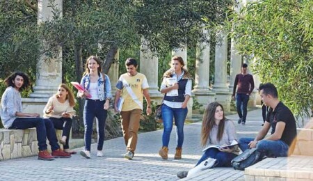 Yakın Doğu Üniversitesi'ne yatay geçiş başvuruları başladı