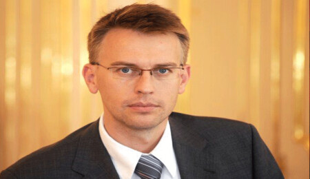 Peter Stano: “AB, Doğu Akdeniz’de tahriklerin azaltılması yönünde belli takvimler oluşturdu”