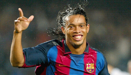 Ronaldinho futbolu resmen bıraktı ve bir devir kapandı