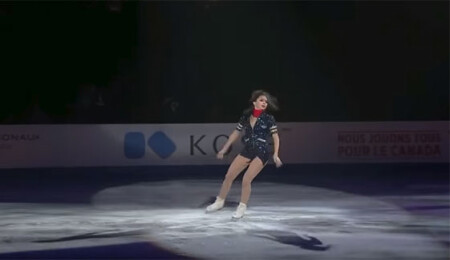 Rus artistik patinajcı Tuktamişeva, buz üstündeki striptiz dansıyla yeni bir akım başlattı