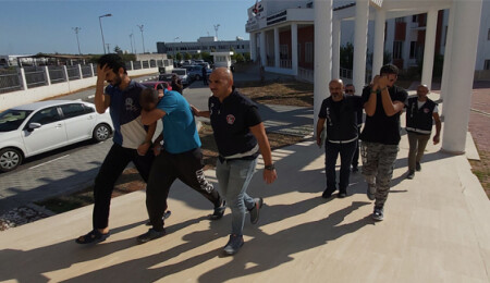 Sarma sigara içinde uyuşturucu ile yakalanan zanlıların tutukluluk süreleri uzatıldı