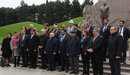 Savaşan: "58 ülke ile birlikte KKTC bayrağı Bakü'de dalgalanacak"