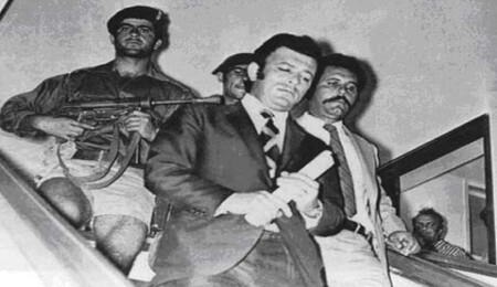 Koumoullis: "Cunta kalsaydı 'kukla devlet' olurduk"