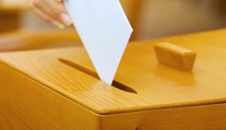 KKTC sandık başında.. Saat 14.00 itibarıyla seçime katılım oranları açıklandı